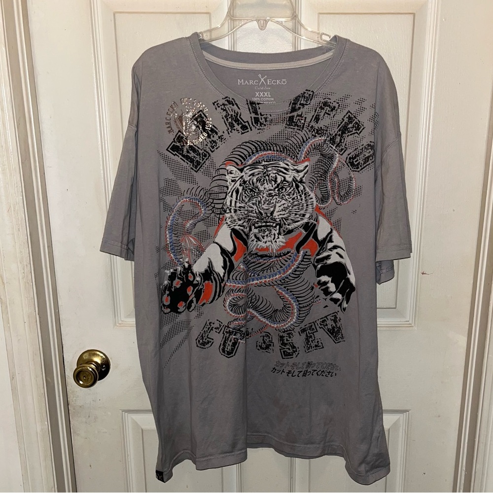 MARC ECKO Cut & Sew Men’s Short Sleeve Tiger Graphics Shirt. Sz XXXL.